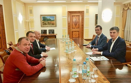 Свежие новости: Министр инфраструктуры Омелян убедил николаевских нардепов, что Варваровский мост отремонтируют в 2018 году