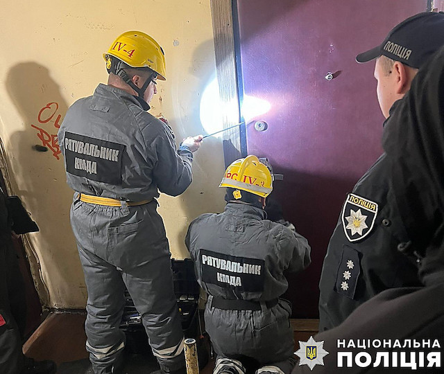 Свежие новости: В Києві 16-річна матір кинула свого маленького сина в зачиненій квартирі