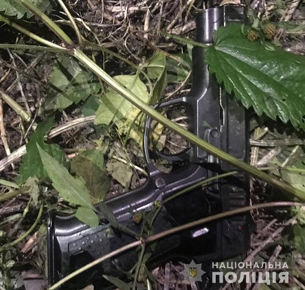 Свежие новости: Мужчина сломал ногу родственнику, а в ответ получил пулю