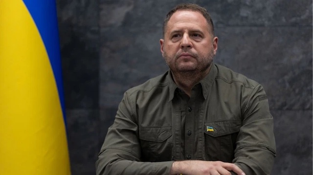 Свежие новости: Зеленський поки не звільнятиме Єрмака – джерела