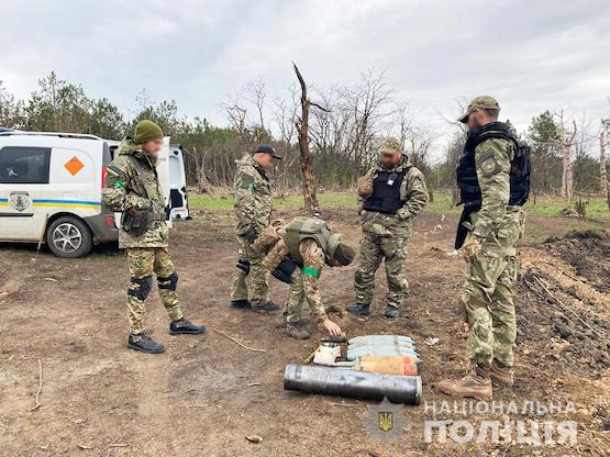 Фото новости: Баштанщина - репортаж із місця відпрацювання поліцейськими чергового звільненого села Свежие новости: Баштанщина - репортаж із місця відпрацювання поліцейськими чергового звільненого села