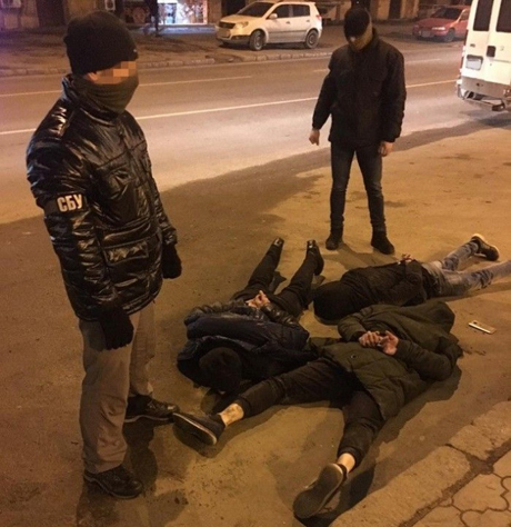 Свежие новости: В Одессе задержали банду, выбивавшую несуществующие 