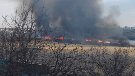 Свежие новости: На Николаевщине снова загорелся камыш и сухая трава