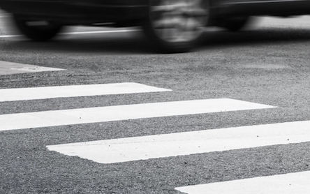 Свежие новости: В Николаеве ищут водителя, который на переходе сбил жену депутата облсовета и скрылся