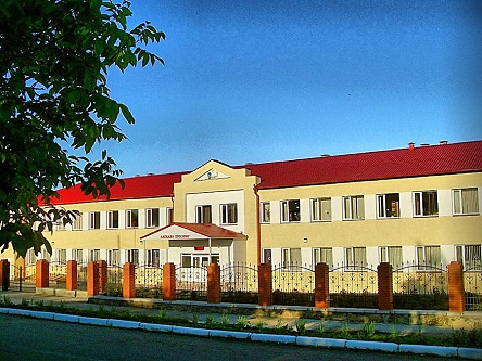 Свежие новости: Техработники школы на Николаевщине жалуются, что им не платят заплату, потому что хотят сократить штат - в ОГА утверждают, что все в порядке