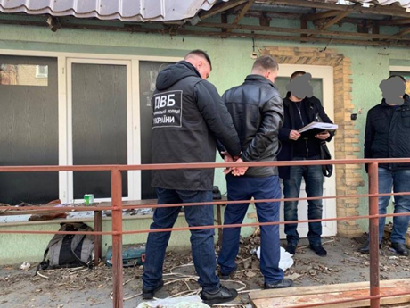 Свежие новости: В Николаеве полицейского-вымогателя выпустили под залог