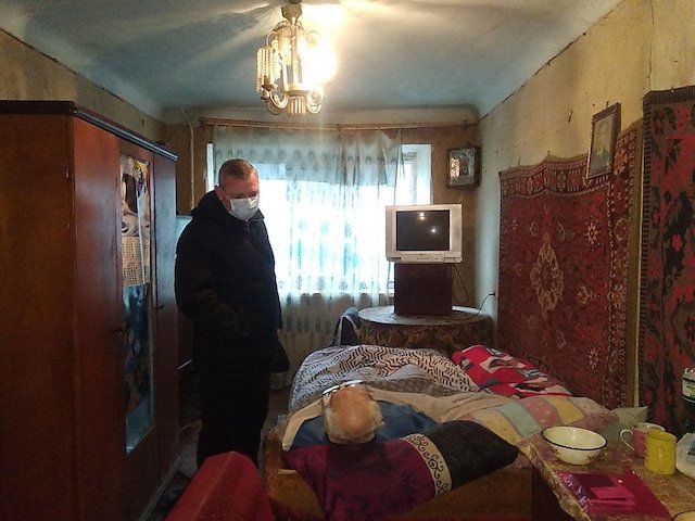 Свежие новости: В Николаеве аферисты обманули незрячего пенсионера и оставили его без опеки