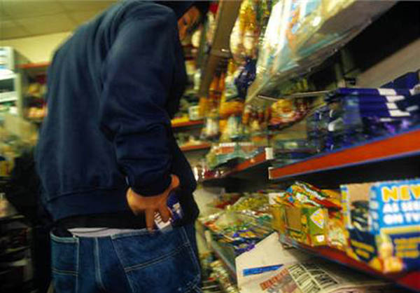 Свежие новости: Злоумышленники украли из магазина продукты питания на 15 тысяч гривен