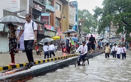 Свежие новости: Понад 70 людей загинули на півночі Індії через потужні зливи