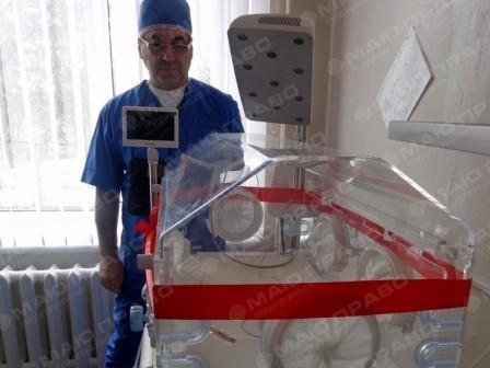 Свежие новости: Новоодесская районная больница получила новый инкубатор для новорожденных