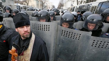 Свежие новости: На Рождество порядок будут охранять 18 тыс человек