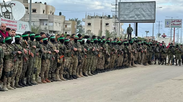 Свежие новости: ХАМАС призупинив звільнення заручників, звинувативши Ізраїль у порушенні угоди