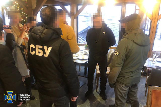 Свежие новости: Чиновники «Укргаздобычи» вымогали у частной фирмы «откат» в ₴400 тысяч