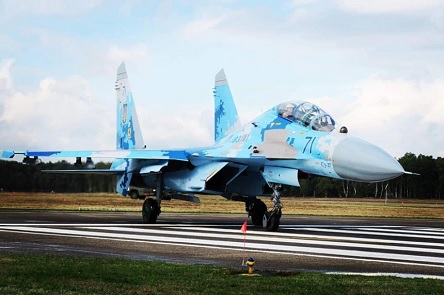 Свежие новости: ВИДЕО: Украинский Су-27 сдул несколько человек на авиашоу в Бельгии