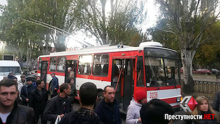 Свежие новости: ДТП в центре Николаева: столкнулись грузовик и троллейбус
