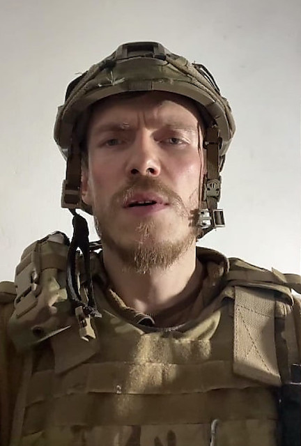 Свежие новости: Командир «Азова» заявил о необходимости сохранения жизни бойцов, поэтому выполняет приказ высшего командования