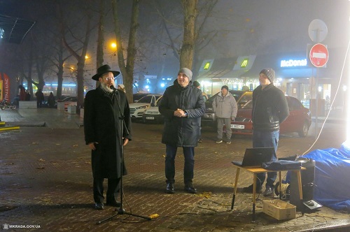 Свежие новости: В Николаеве зажгли ханукальные огни