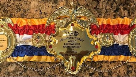 Свежие новости: Василий Ломаченко получил второй чемпионский пояс