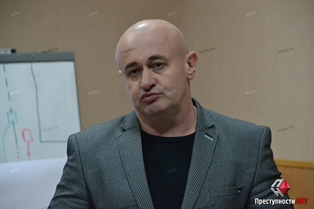 Фото новости: «ПДД не нарушал, оружием не угрожал», - депутат Николаевского облсовета Олабин рассказал свою версию конфликта с патрульными Свежие новости: «ПДД не нарушал, оружием не угрожал», - депутат Николаевского облсовета Олабин рассказал свою версию конфликта с патрульными