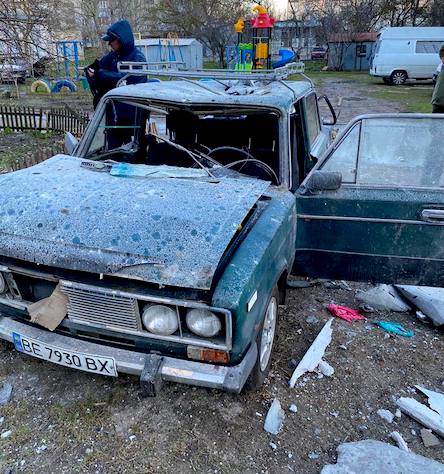 Свежие новости: ФОТО. Окупанти вночі обстріляли Очаків: пошкоджені будинки, сгоріли автівки