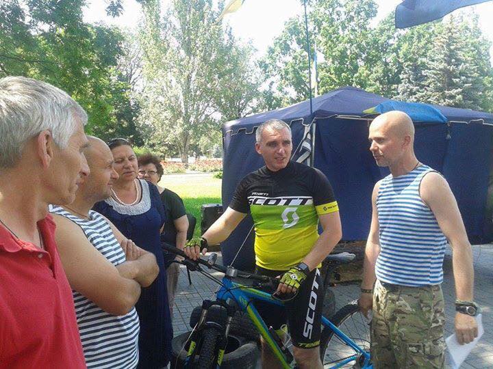 Свежие новости: Мэр Николаева Сенкевич предложил активистам не только митинговать, а принимать участие в открытых конкурсах на вакантные должности