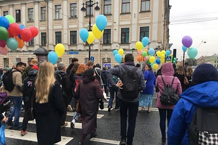 Свежие новости: В Санкт-Петербурге прошла акция против войны в Украине, на нее вышли 30 человек, троих задержали