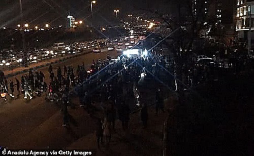 Свежие новости: В Тегеране на протестах силовики применили оружие – сообщают о погибших