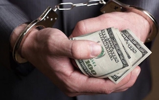 Свежие новости: У Миколаєві директор будівельної фірми намагався дати хабар поліцейському