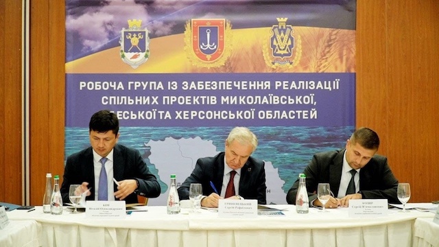 Свежие новости: Главы Николаевской, Одесской и Херсонской облгосадминистраций попросили Зеленского расширить трассу М-14 до четырех полос