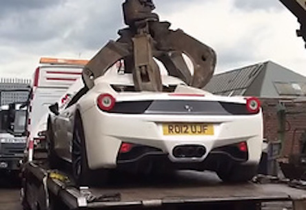 Свежие новости: В Британии уничтожили «Ferrari», владелец которого не доказал, что не угнал спорткар