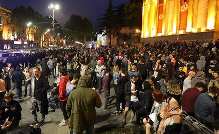 Свежие новости: ОНЛАЙН: В центре Тбилиси проходит майдан: по скайпу выступает Саакашвили