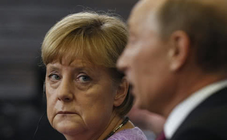 Свежие новости: Меркель: Я на стороне Порошенко, но Европа не будет прерывать отношения с Россией