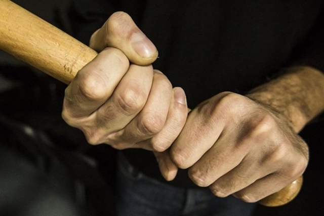 Свежие новости: Житель Нового Бугу побив родича палицею