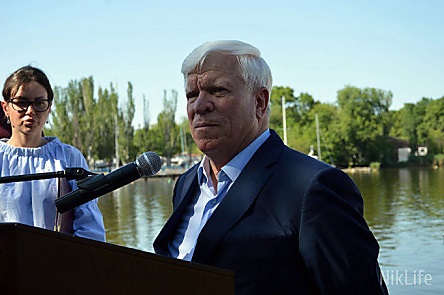 Свежие новости: «Вы – временные люди», - Вадатурский намерен судиться с нардепами Негулевским и Тищенко за обвинения в подкупе