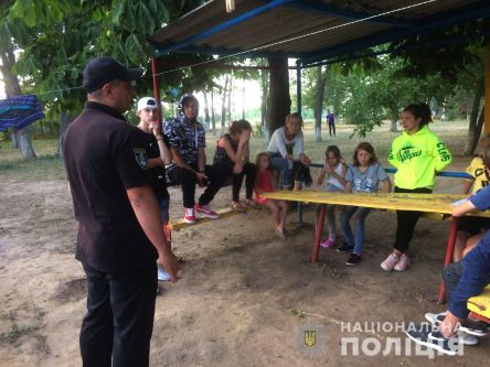 Свежие новости: «Безопасное лето»: в детских лагерях николаевские ювенальные полицейские проводят профилактические мероприятия