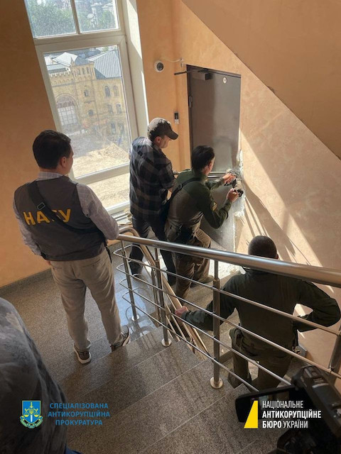 Свежие новости: Контррозвідка СБУ і НАБУ затримали керівника охорони нардепа Деркача, який допомагав окупантам готовити штурм Києва