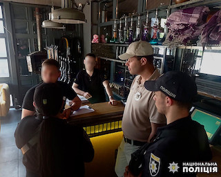 Свежие новости: В Миколаєві поліція перевіряє, щоб кафе та ресторани не порушували комендантську годину
