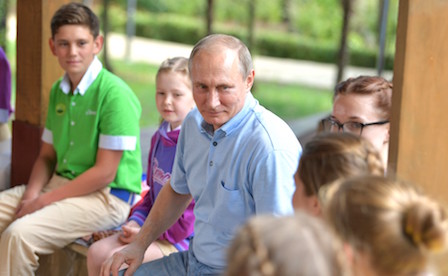 Фото новости: Украина направила России ноту протеста из-за поездки Путина в Крым Свежие новости: Украина направила России ноту протеста из-за поездки Путина в Крым