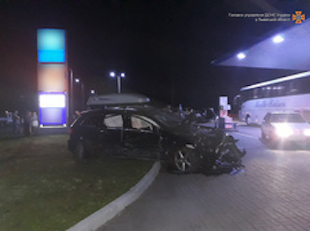 Свежие новости: На Львовщине в результате масштабного ДТП погибли два человека, еще шесть пострадали