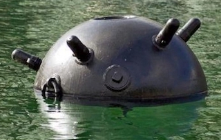 Свежие новости: У морі біля пляжу на Одещині вибухнули дві міни