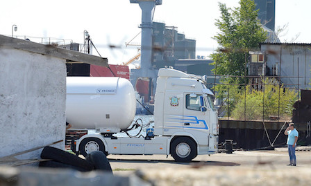 Свежие новости: В порт Николаева впервые для разгрузки зашел танкер с сжиженным газом