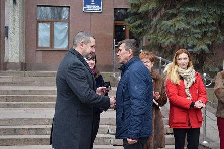 Свежие новости: ФОТО: Губернатор Николаевщины вручил главам ОТО ключи от четырех новеньких авто для людей с инвалидностью