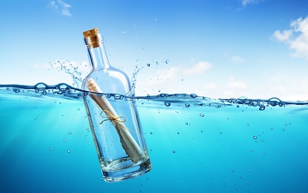 Свежие новости: Американец получил ответ на письмо в бутылке через 9 лет