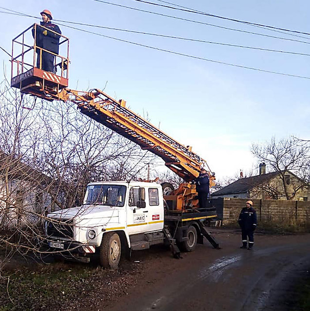 Свежие новости: В «Николаевоблэнерго» заявили, что до сих пор не могут починить все обрывы сетей, которые произошли из-за непогоды