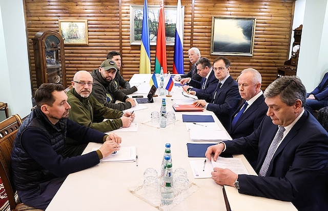 Свежие новости: Між Україною та її союзниками пройшла таємна зустріч із мирними переговорами, – Bloomberg