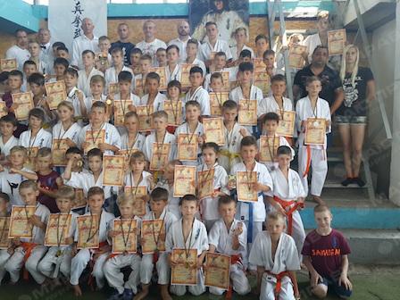 Фото новости: Южноукраинские каратисты привезли домой с награды Свежие новости: Южноукраинские каратисты привезли домой с награды