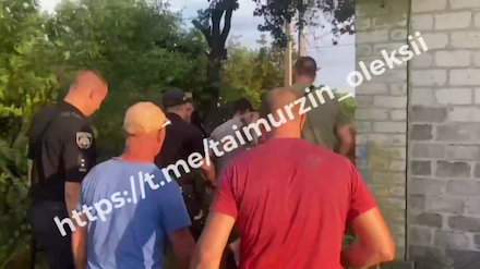 Свежие новости: Мужчина из мести к жене порезал горло малышу. Подробности