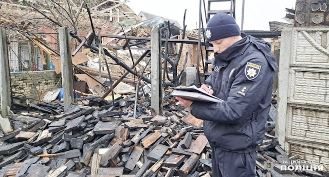 Фото новости: Поліція фіксує руйнування по Миколаєву після нічної атаки Свежие новости: Поліція фіксує руйнування по Миколаєву після нічної атаки