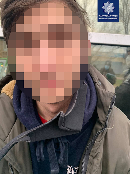 Свежие новости: В Николаеве задержали «закладчика», который пил алкоголь в общественном месте