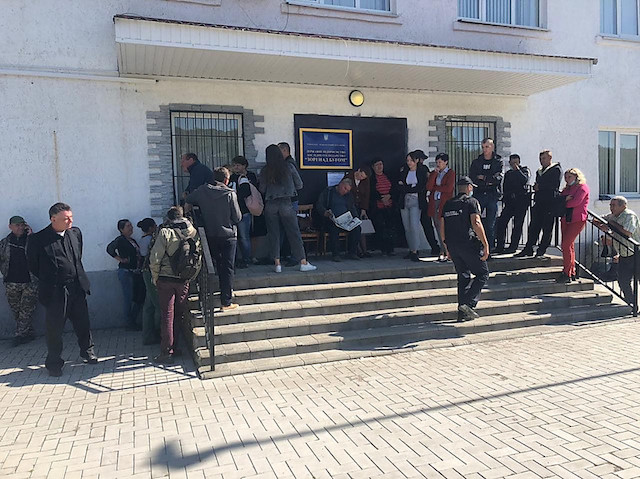 Свежие новости: Работники предприятия «Зорі над Бугом» заявили о рейдерском захвате